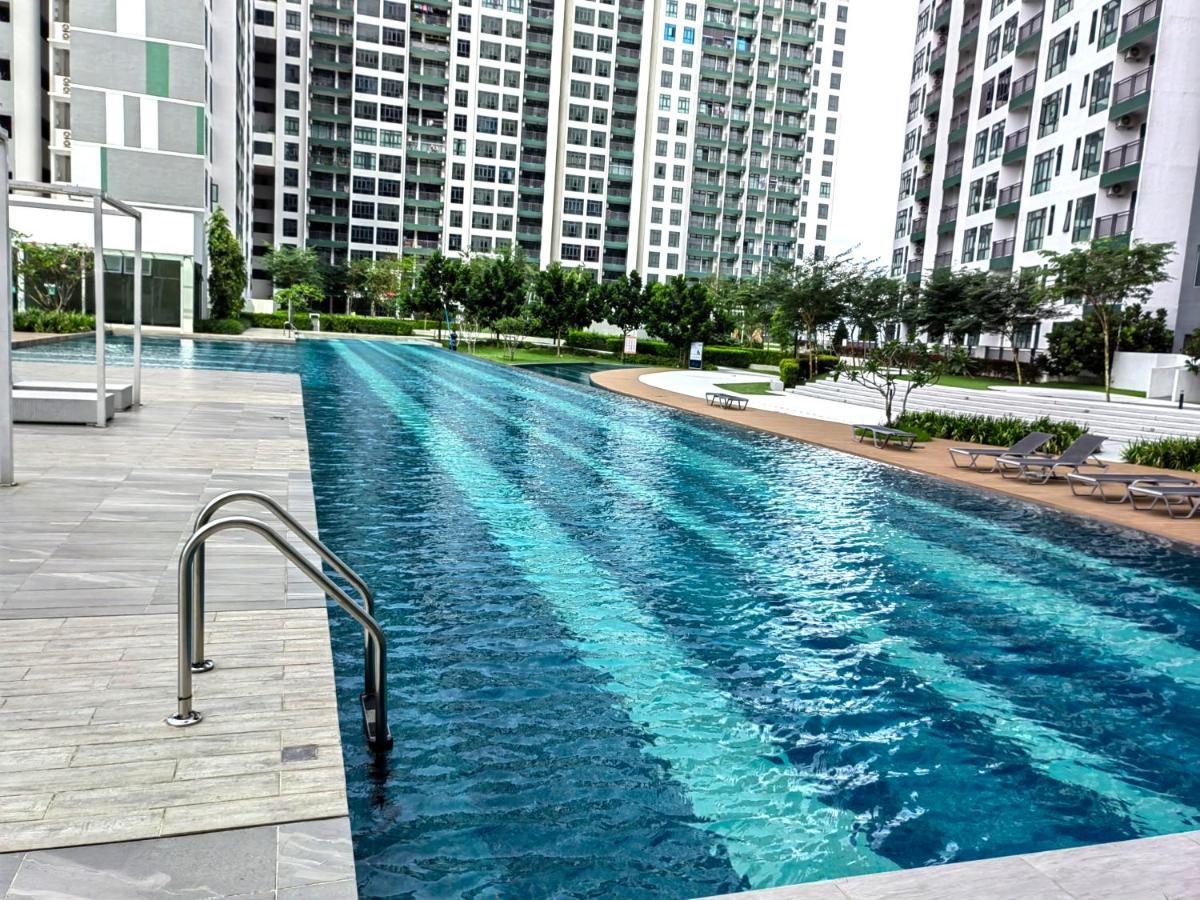 8Scape Residences Batman Vs Ironman@Lsy Home & Leisure Johor Bahru Exteriér fotografie